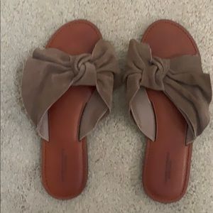 Women’s American Eagle Sandal Size 8